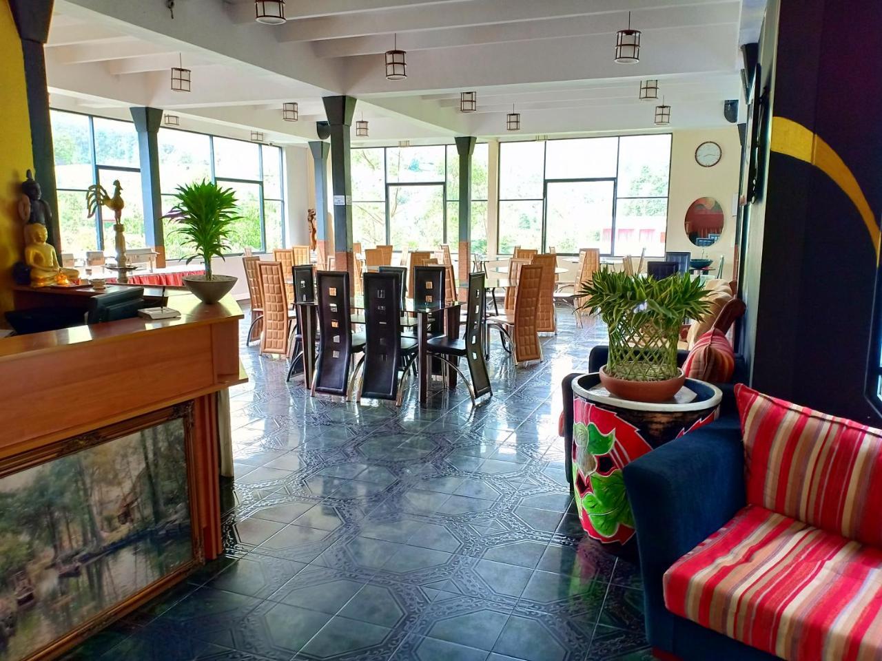 纳拉坦尼亚 Slightly Chilled酒店 外观 照片